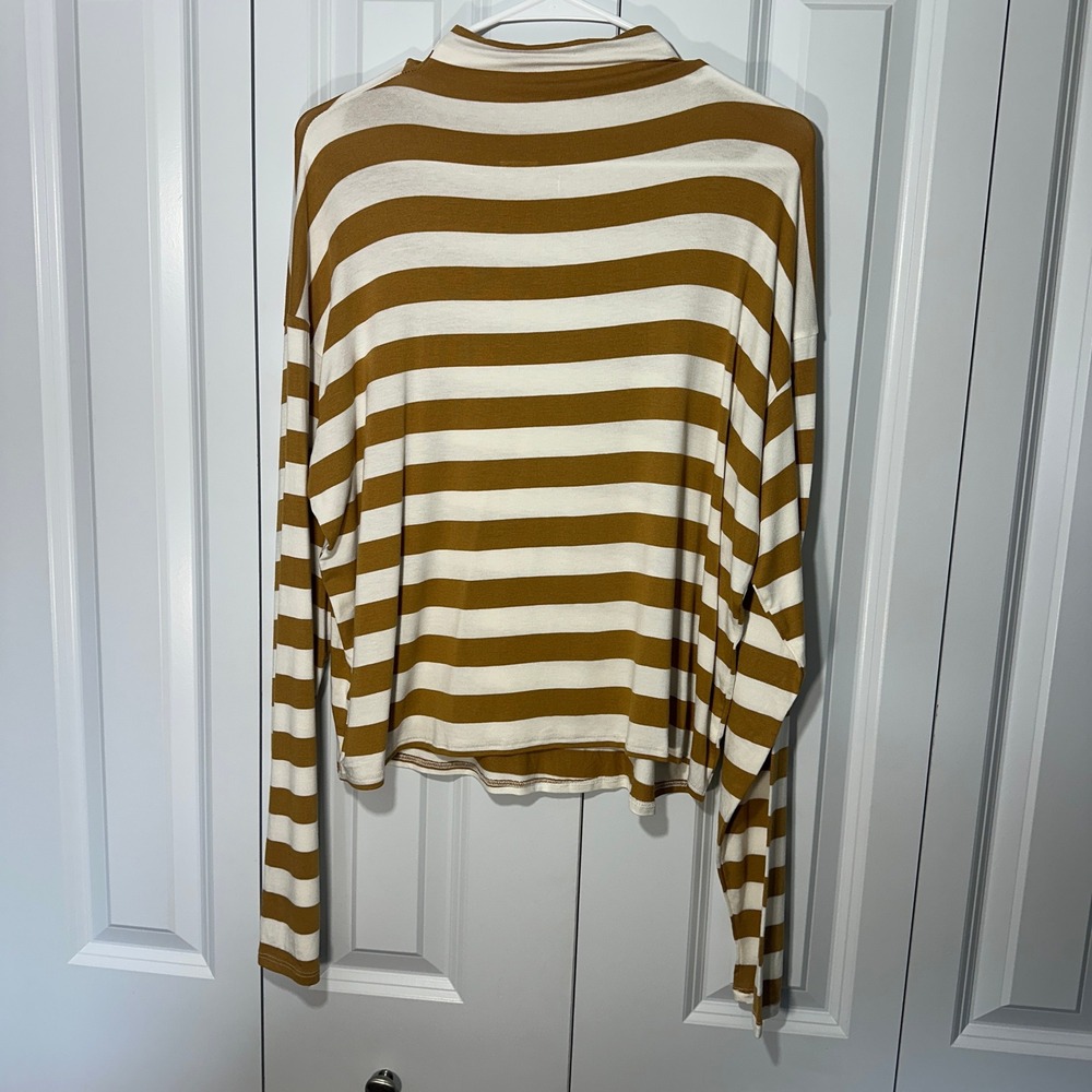 NWT BKE Mock Neck Top Womens Large Yellow Cream Striped Long Sleeve Soft Buckle‎ - Picture 3 of 4